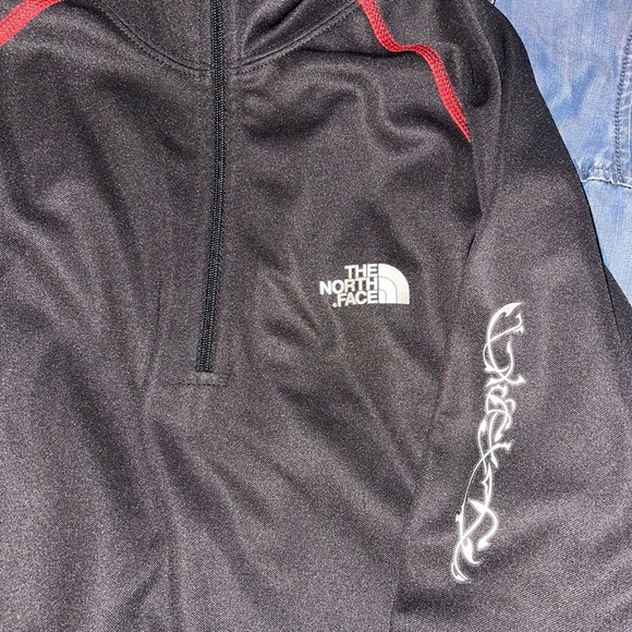 The North Face 1/2 zip, Flight series • Women’s Medium - Picture 8 of 8